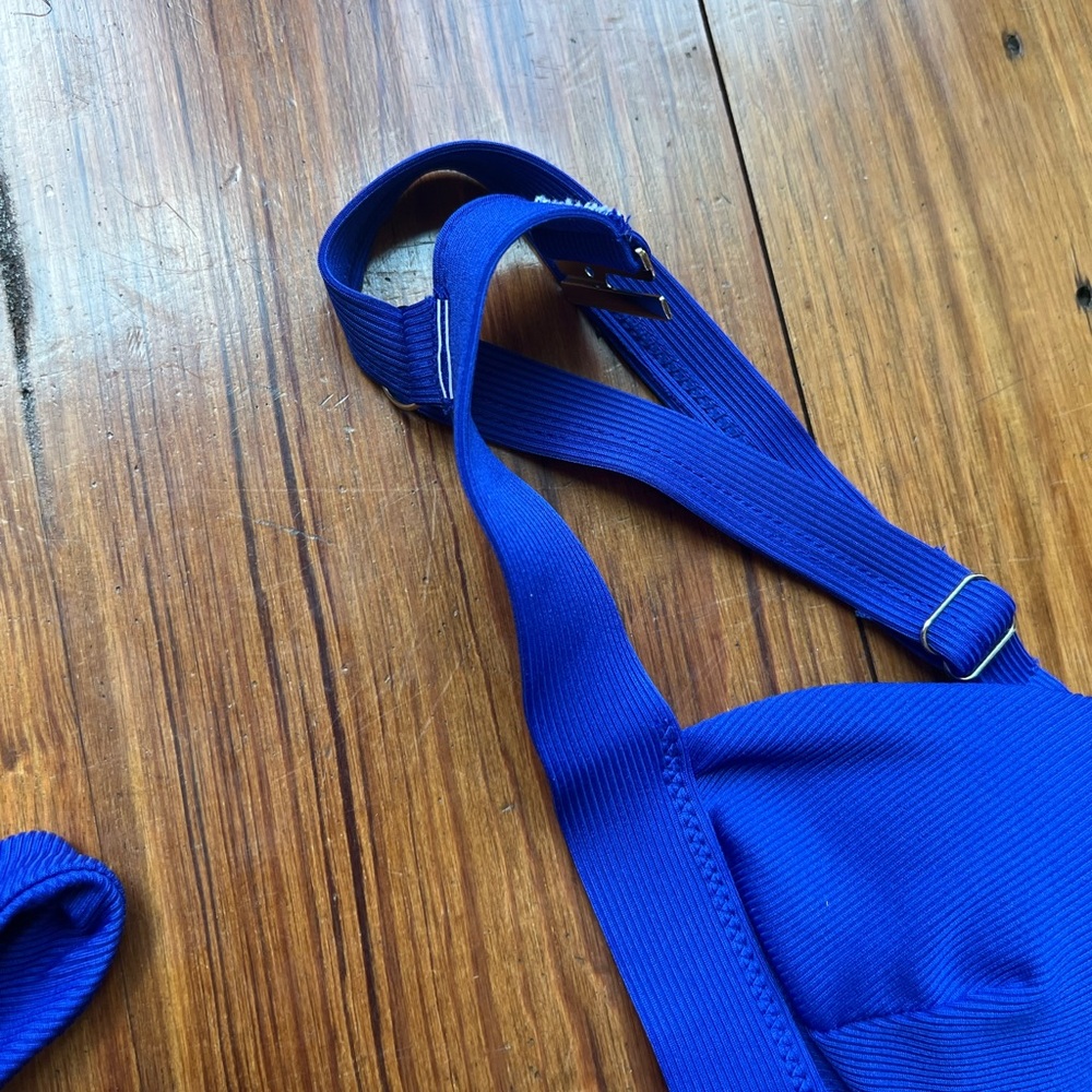 Bikini - Picture 5 of 5